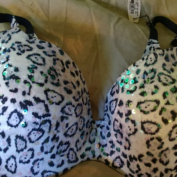 Victoria's Secret leopard sequin bra - Picture 2 of 8